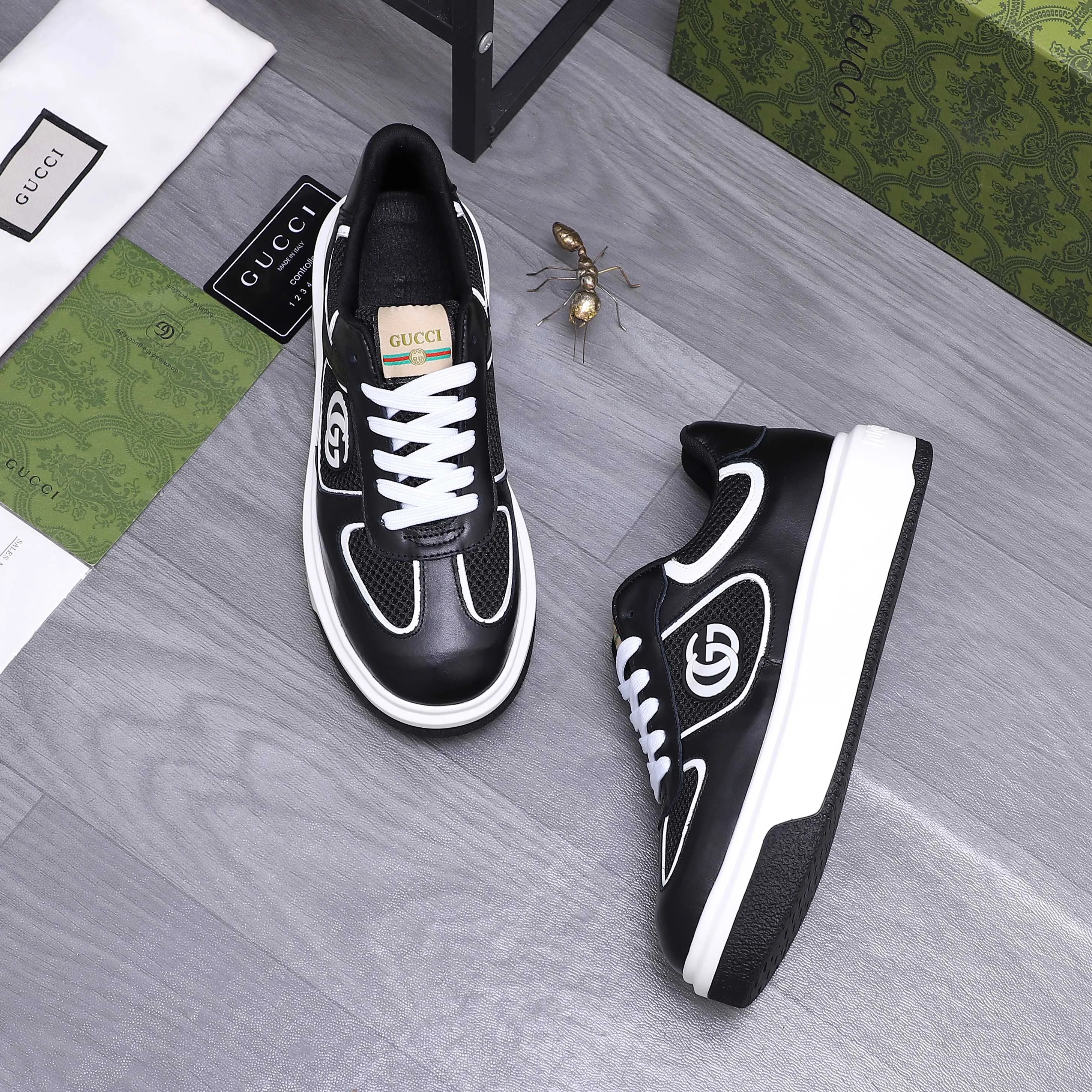 Men's shoes 💰460 Product trademark: GUCCI "Gucci" men's casual sneakers Regular size: 38-44 Product material: Selected cowhide stitching mesh mesh lining cowhide insole rubber outsole
